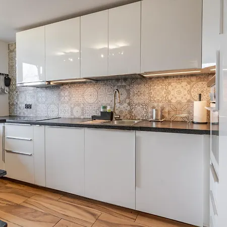 Apartment Osiedle Tysiaclecia Piastow By Bookinghost *