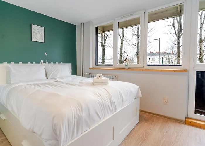 Osiedle Tysiaclecia Piastow By Bookinghost *