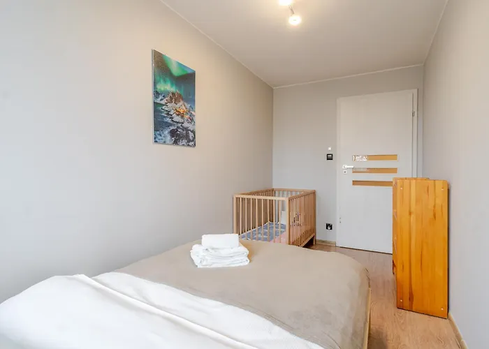 아파트 Osiedle Tysiaclecia Piastow By Bookinghost 카토비체